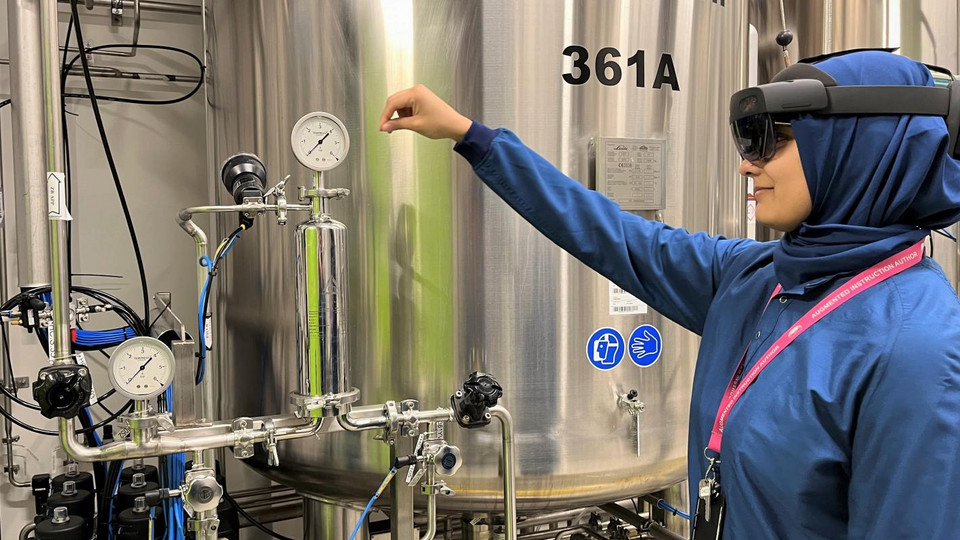 Working with new technology as an intern